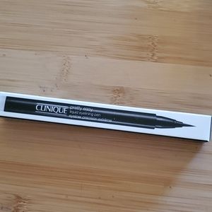 Pretty easy liquid eyeliner NWT
